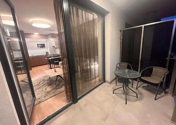 Karzo Property Lk 208