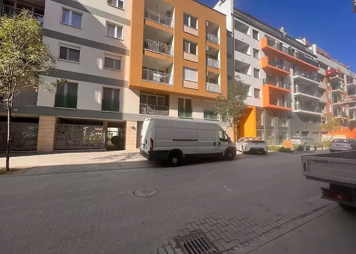 Karzo Property Lk 208