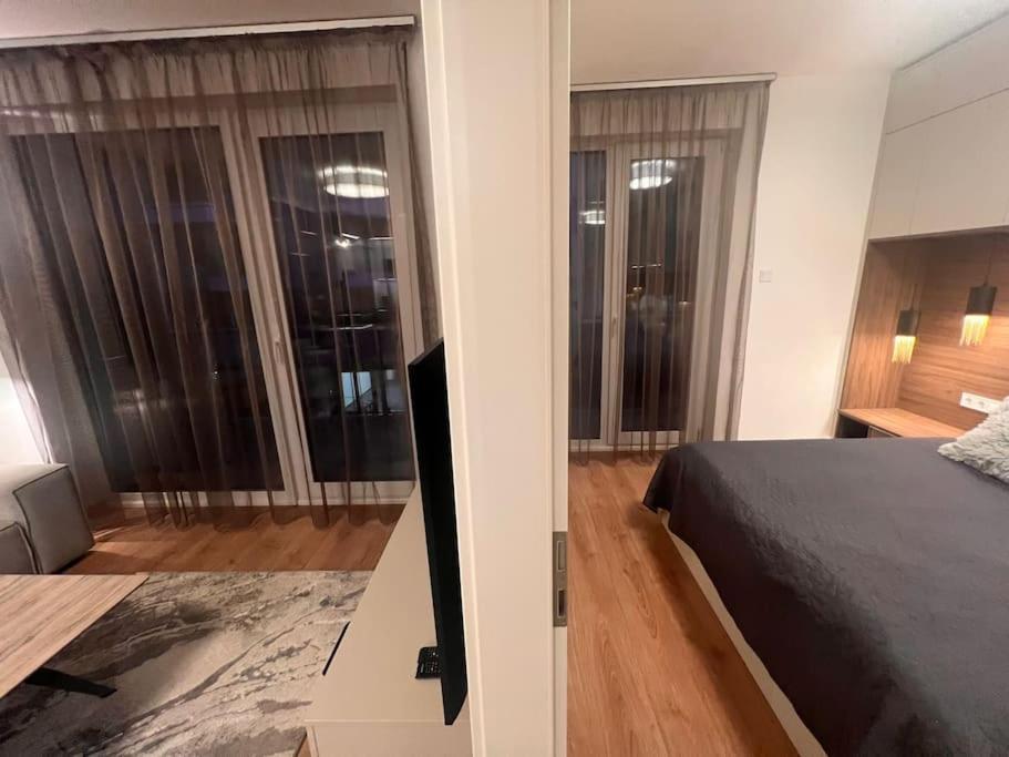 Karzo Lk 208 Budapešť