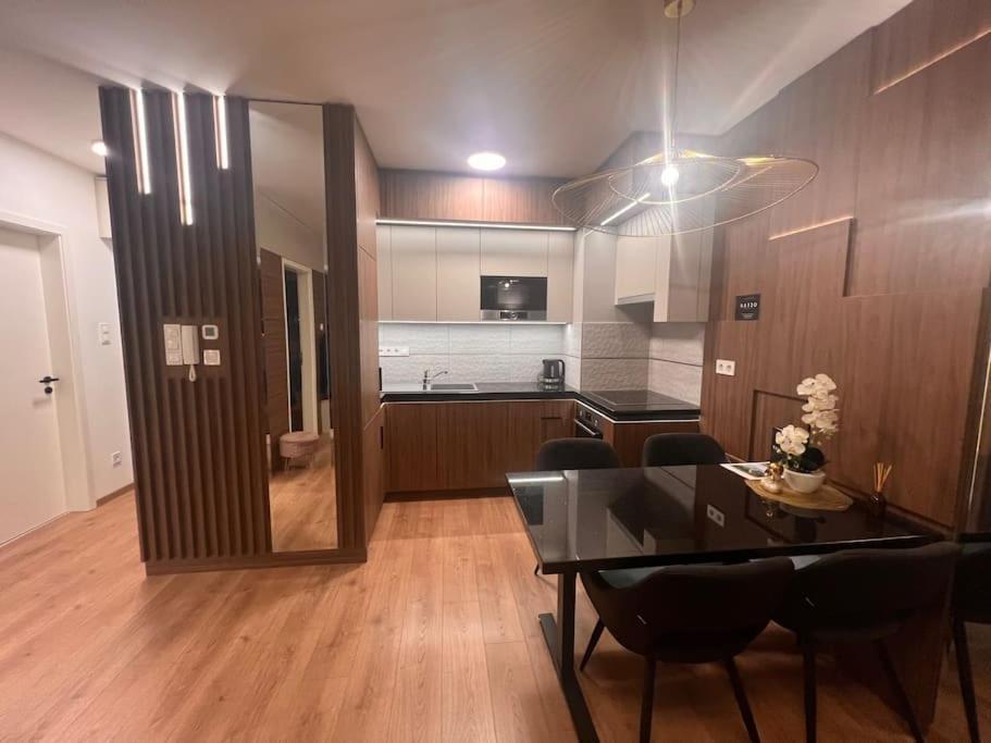 Karzo Lk 208 Apartmán *